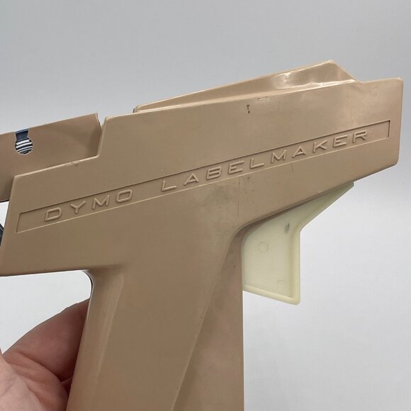 Vintage DYMO Label Maker Beige Tan With Partial Blue Roll Tape - Picture 4 of 10